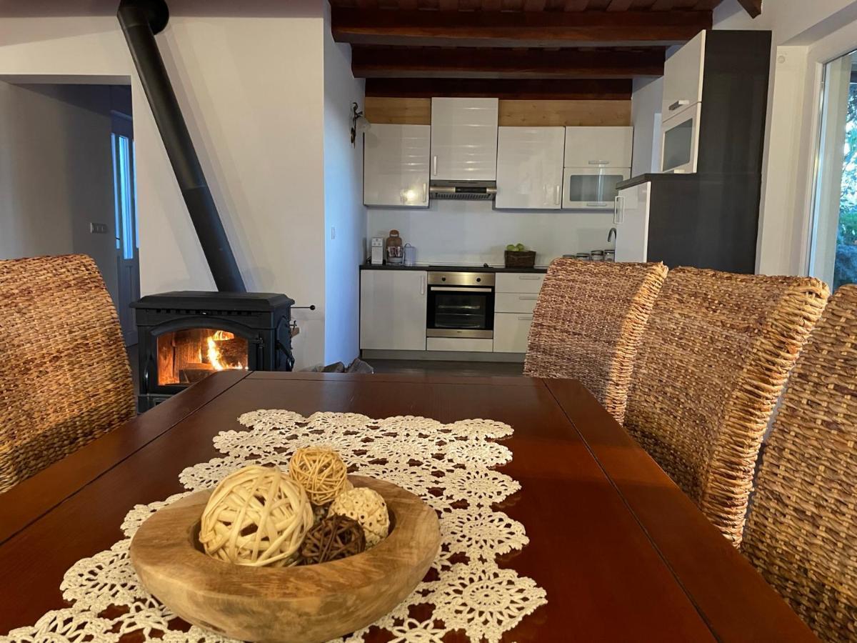Villa Pocitniska Hisa Soncni Vrh à Spodnji Ivanjci Extérieur photo