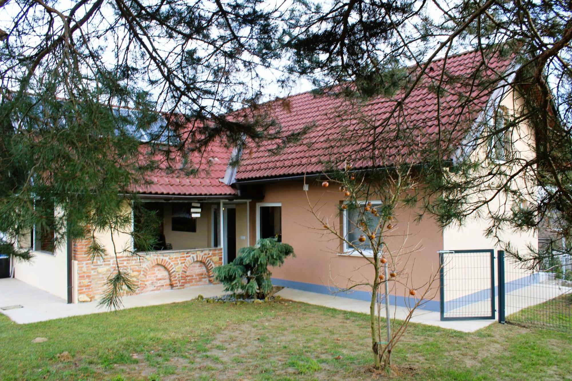 Villa Pocitniska Hisa Soncni Vrh à Spodnji Ivanjci Extérieur photo